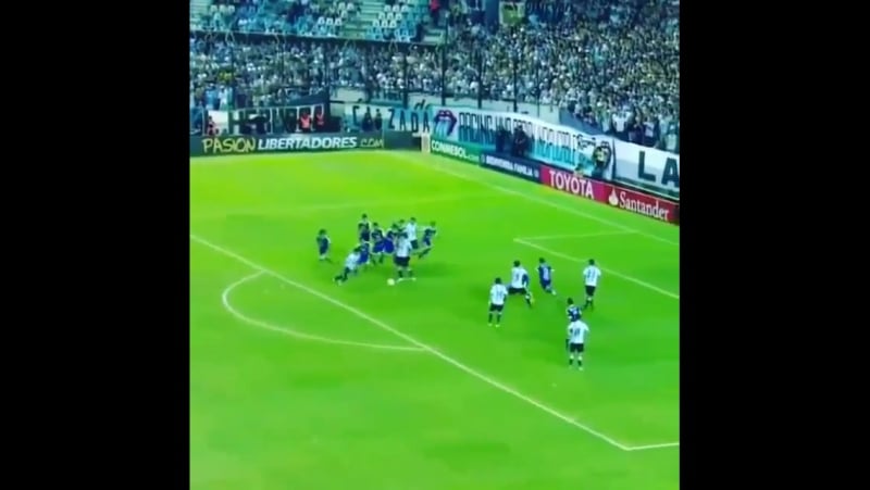 Чудовий розіграш штрафного удару