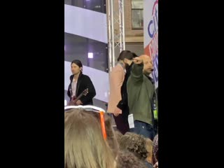 Harry cleaning the stage at the @todayshow february 26, 2020