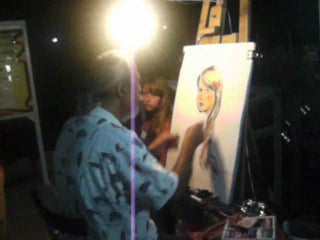 Рисуют мою карикатуру