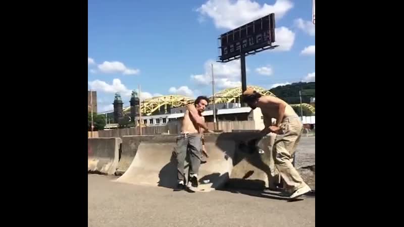 Неудачно приземлился