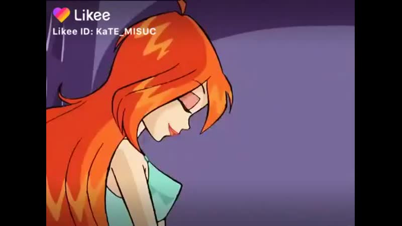 Трусикиде төрт тағандап тұрған әйел.