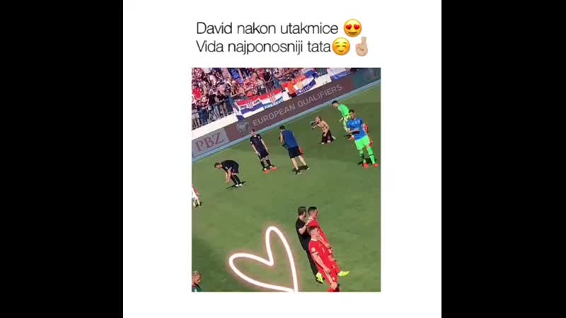 Лива обнимается с давидом