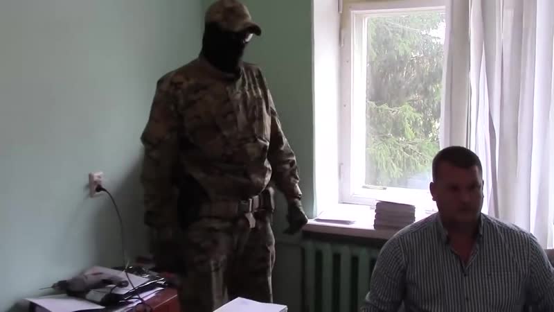 Оперативная съёмка фсб задержание замглавы следственного отдела за взятку