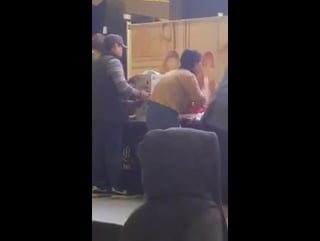 150318 red velvet's fansign (wendy got a blender xd)