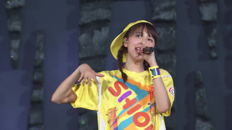 Momoiro clover z ai o tsugu mono (momoclo mania 2018 day 2)