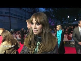 Suki waterhouse on being mistaken for lilly collins, her new hair color and her new acting career at love, rosie premiere
