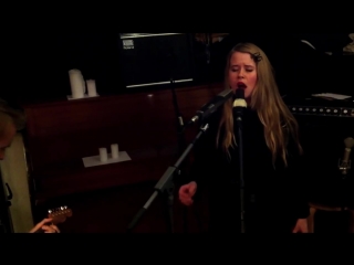 Anna von hausswolff sun rise (live session)