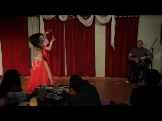 Linanyi dancing to gawharet el fan by amir sofi 5372