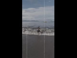 Main di pantai,udah lama banget ga posting video pasti teman2 rindu sama aku