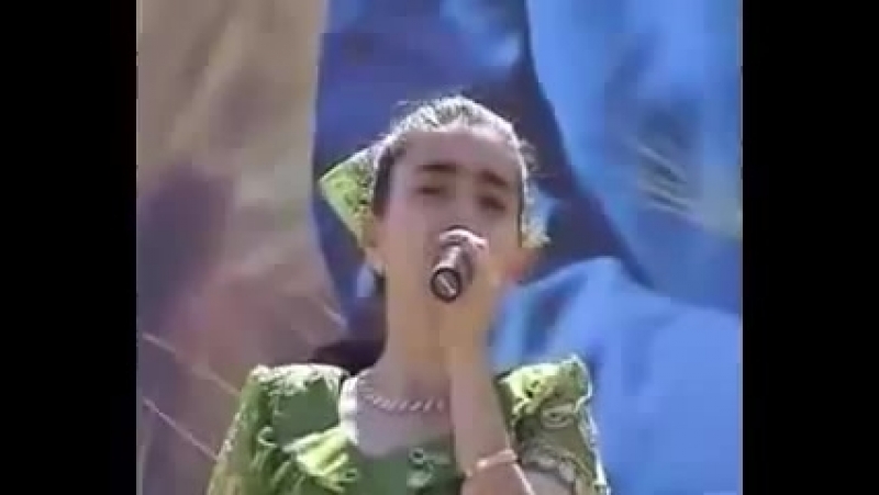 Нигора холова шахр холи (очень красивый голос)