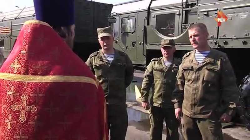 Молебен под открытым небом прошел для участников парада победы в москве