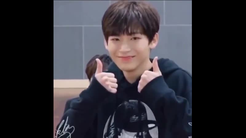 A compilation of jungmo trying to wink