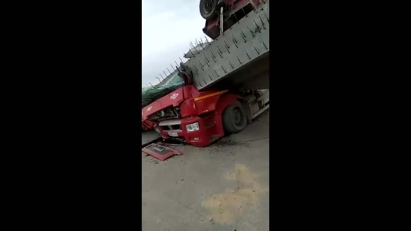 Снес часть недостроенного путепровода