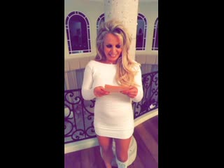 Britney reading fan mails