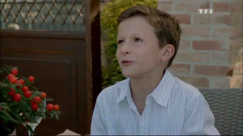 В десяти минутах от нудистов / a dix minutes des naturistes (2012 франция) комедия 18+ молодые в кино