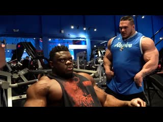 Nick walker & blessing awodibu train chest & triceps