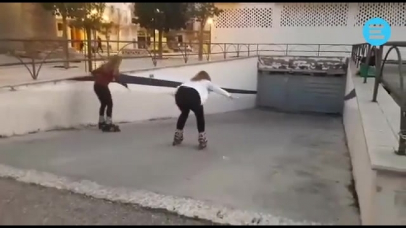 Ролики подарили, а тормозить научить забыли