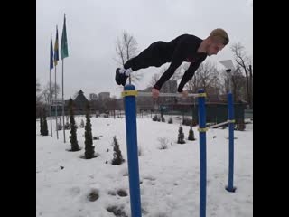 Calisthenics workout athlete pavlenko vitaly winter training 2019