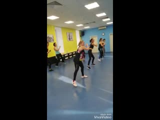 Групповая тренироа zumba с сертифицированным тренером мариной корневой