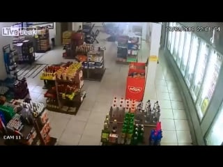 Полицейский в штатском предотвратила вооруженное ограбление