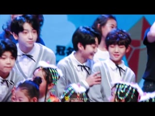 [fancam] yhboys 20170501 最美小义工颁奖典礼 ending