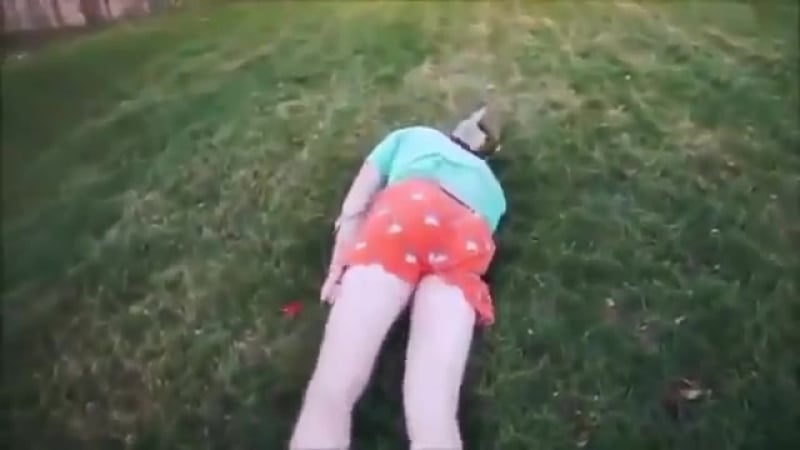 Пьяный король пытался убежать от полицейского попивая пиво (хорошее настроение, юмор, побег, полиция, король лев, симба)