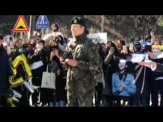 Welcomebackjichangwook you made all your supporters and fans very happy by just being very gracious in answering all the media’s