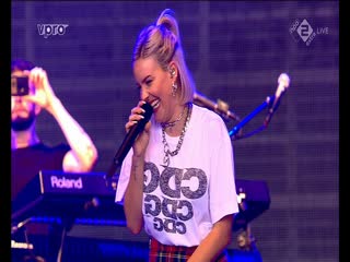 Anne marie live at lowlands (2019)