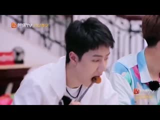 Daydayup weibo updates yibo fell in love with