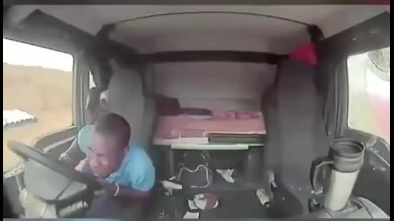 Жизнь дальнобойщиков в африке