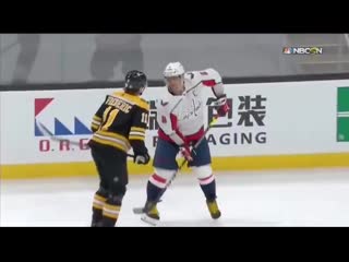 Овечкин учит молодого