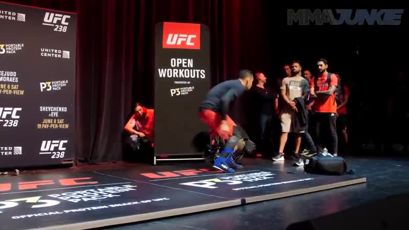 Открытая тренироа перед ufc 238