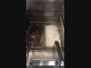 Apparently this didn’t live up to r/unexpected, but here is me cooking rice vermicelli!