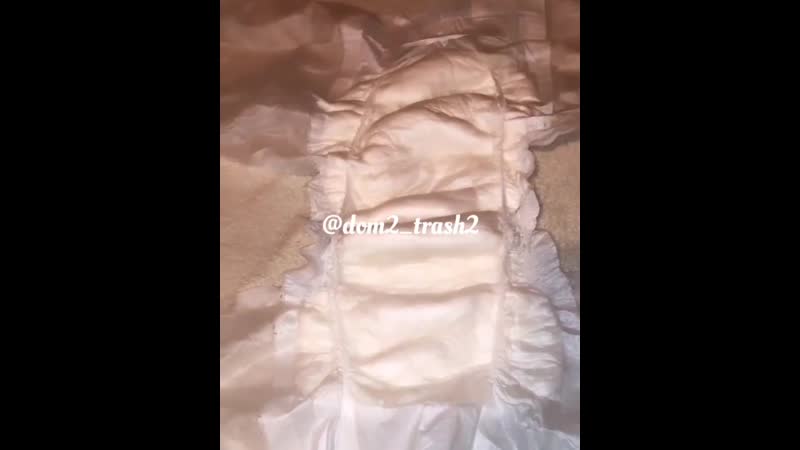 Селена превратила подгузник бабушки в прокладку🙄 мастер класс 🤦