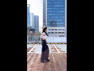 230425 le sserafim instagram update