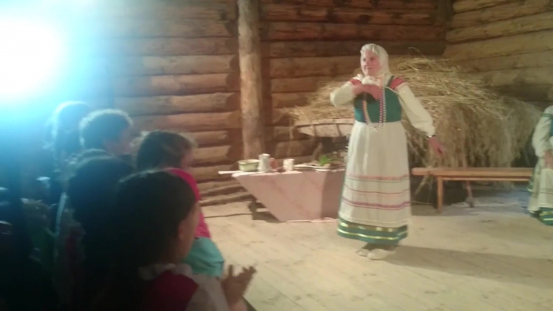 Бабушка в 90 лет пляшет