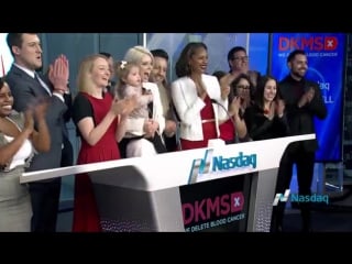 Nasdaq closing bell ceremony with coco rocha