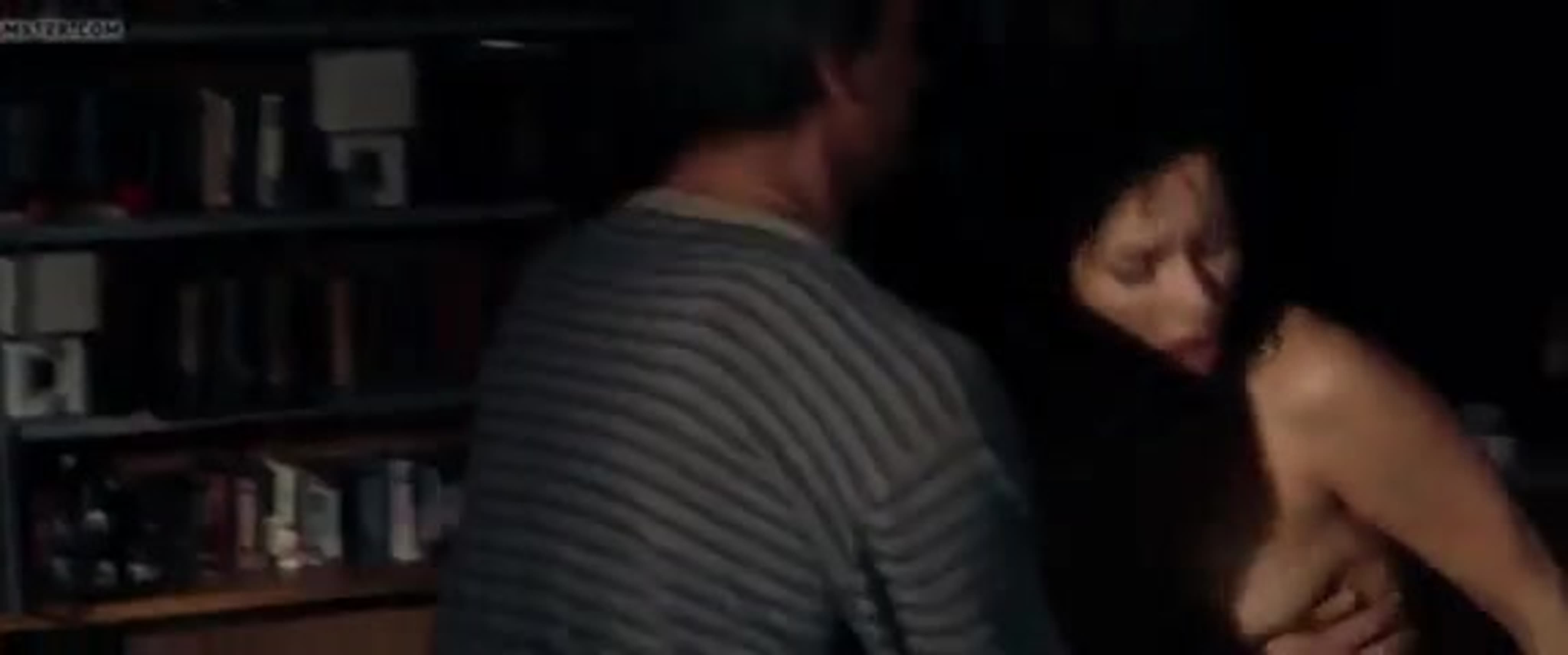 Қыз шынымен сорады үлкен мүшесі