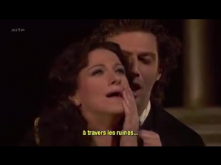 Angela gheorghiu and jonas kaufmann in the final scene of cilea's adriana lecouvreur