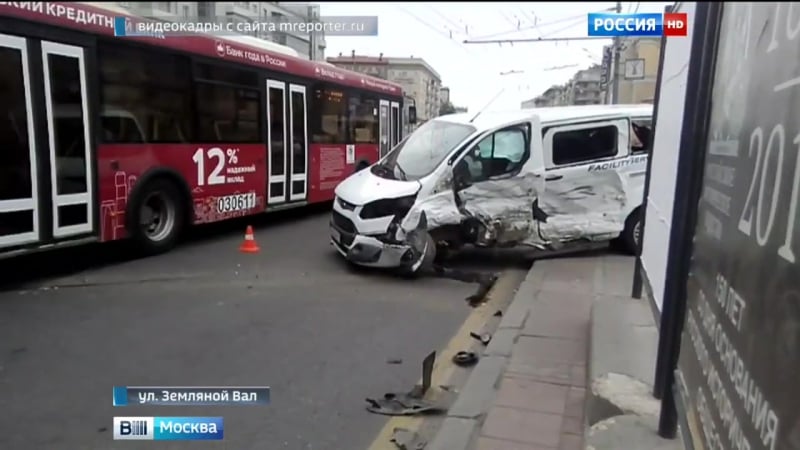 В крупном дтп у курского вокзала пострадали два человека