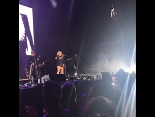 Fergie fergalicious (live @ qtopia)