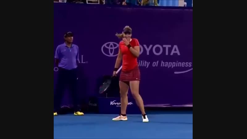 Огромный таракан и невыносимая жестокость на теннисном корте в хуахине