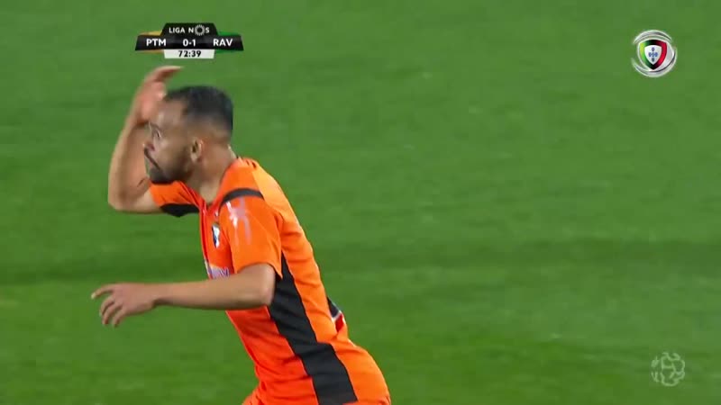 Portimonense paulinho é expulso por acumulação de cartões amarelos o jogador dos algarvios contestou uma falta assinalada sobr