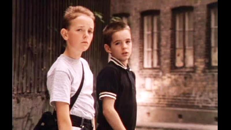 Мальчик, который ходил задом наперёд / drengen der gik baglaens (1994 дания) 1995) драма молодые в кино