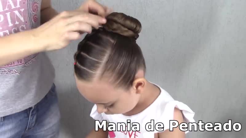 Penteado infantil com trança falsa e coque rosquinha bun hairstyle for little girls