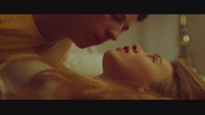 Одесса янг, тесс хобрич блад достает пистолет / odessa young, tess haubrich porn pulls a gun ( 2014 )