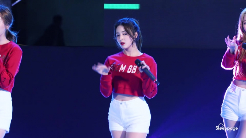 Momoland 배앰 baam 낸시 nancy