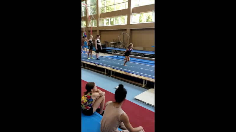 Рондат фляк, подготоа к опорным прыжкам