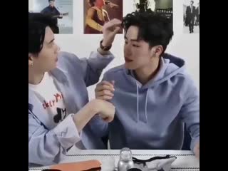 Поправил причесочку )