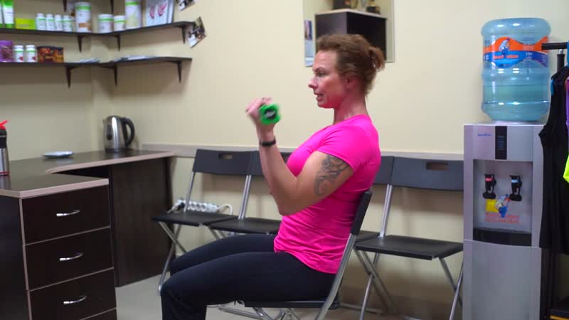 Сгибание рук со штангой,сидя, на бицепс